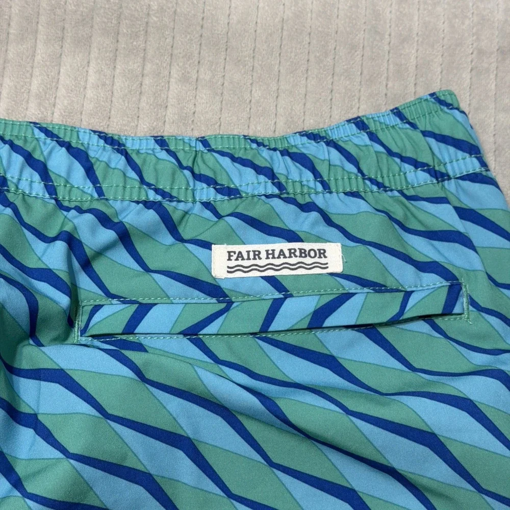 Fair Harbor Swim Trunks Mens XXL Blue Wave Print Compression Lined
